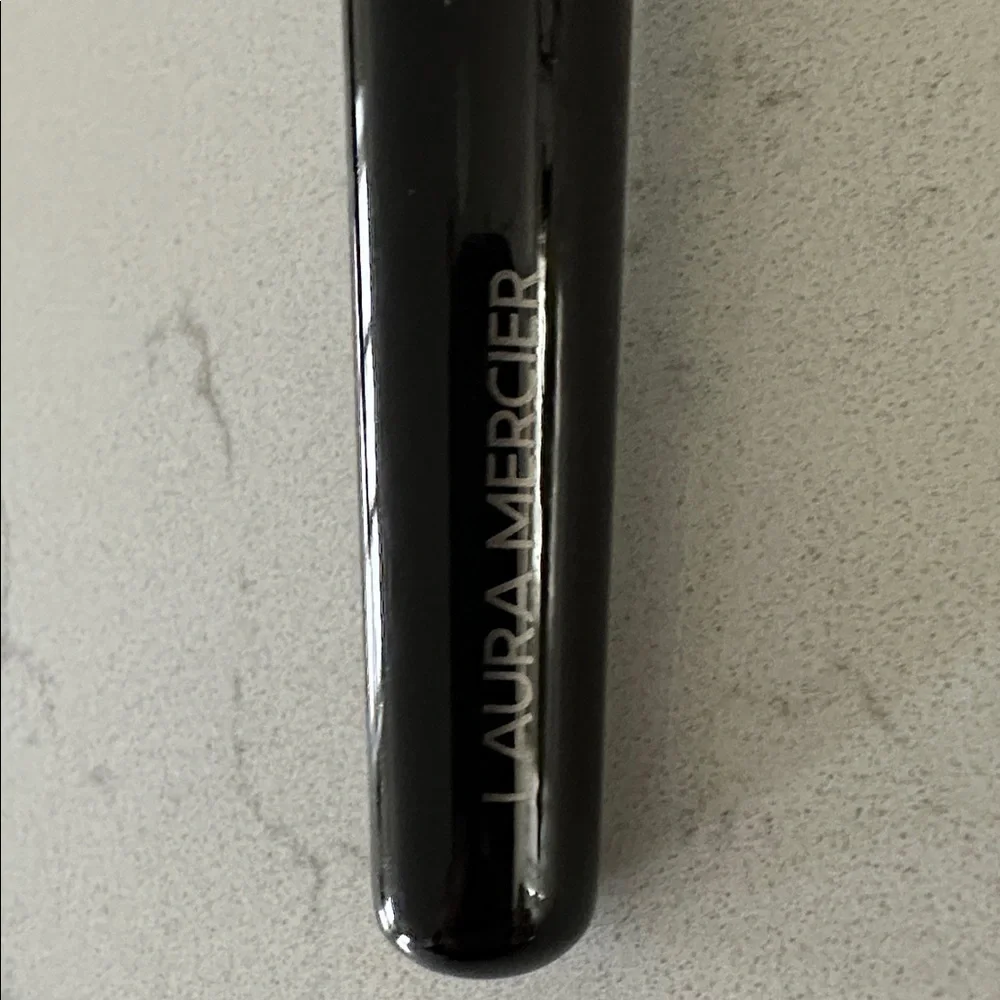 Laura Mercier Real Flawless Foundation Brush - Picture 3 of 6